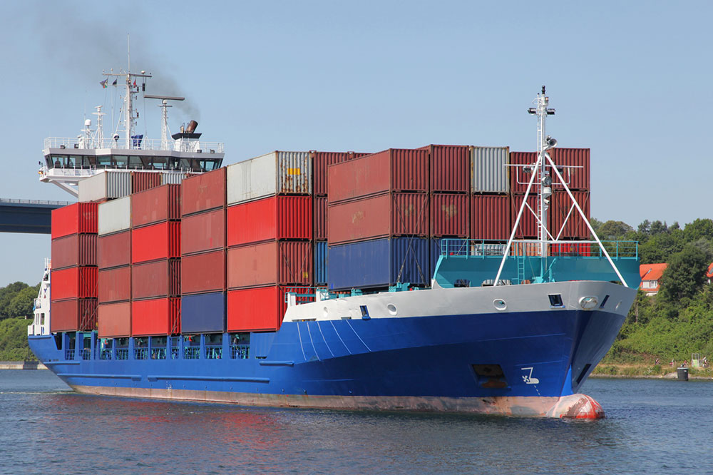 Freight shipping – Its pros, cons, and other things to know